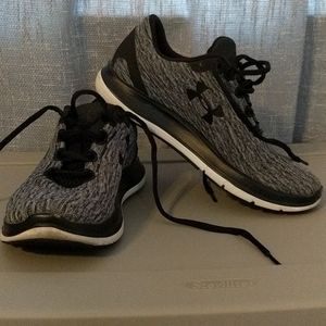 Under Armour Sneakers Black/Grey Size 6